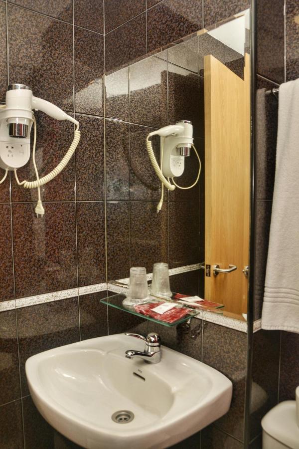 ויגו Hostal La Colegiata מראה חיצוני תמונה
