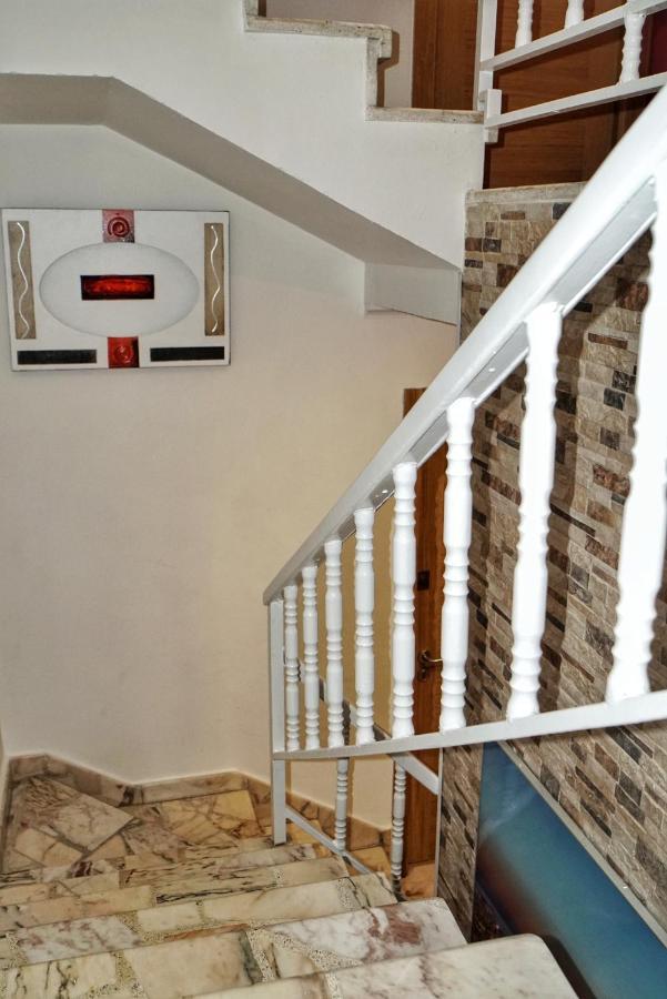 ויגו Hostal La Colegiata מראה חיצוני תמונה