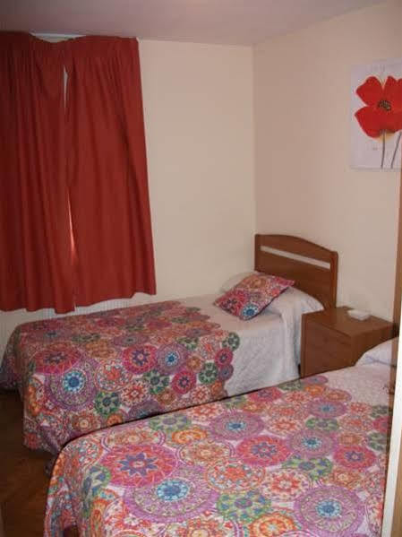ויגו Hostal La Colegiata מראה חיצוני תמונה